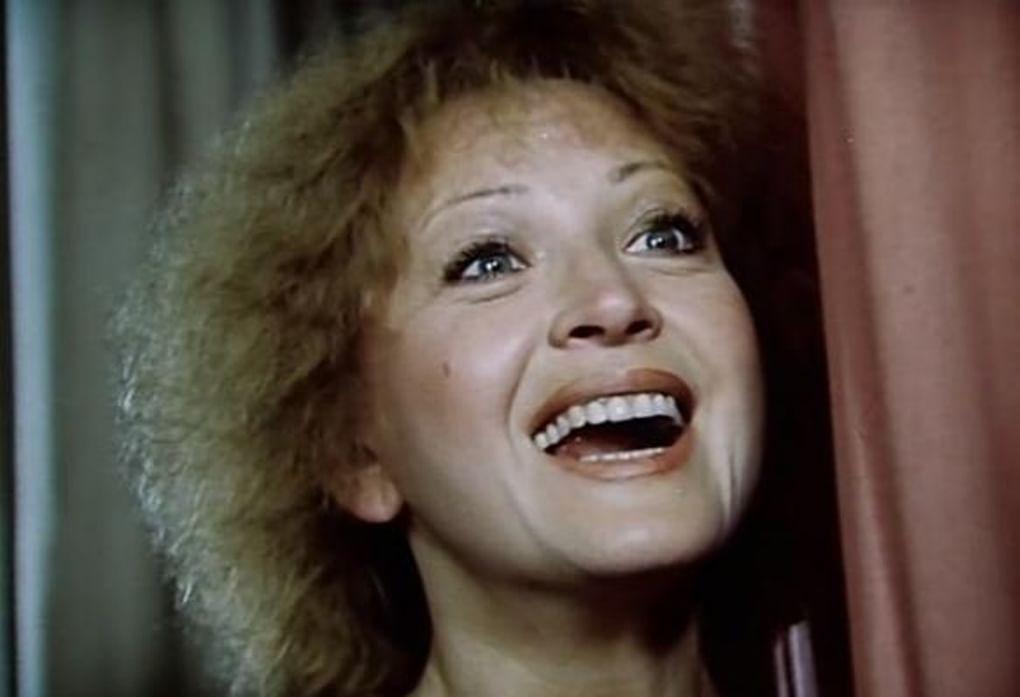 Кадр из фильма «Поездки на старом автомобиле» (1985)