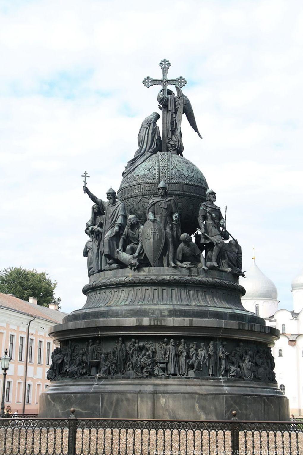 Михаил Микешин, Иван Шредер, Виктор Гартман. Монумент «Тысячелетие России». 1862. Великий Новгород