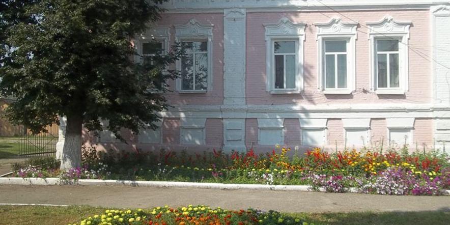 Основное изображение для учреждения Кадомская центральная библиотека