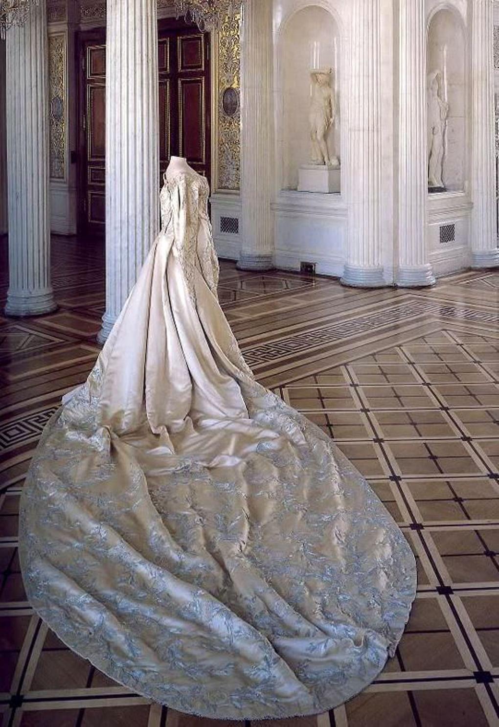 Коронационное платье Александры Федоровны. 1896. ММК