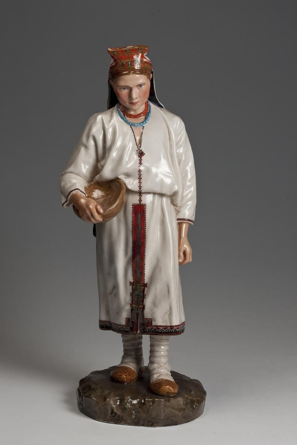 Скульптура «Мордовская женщина». Серия «Народности России». 1913. Государственный Эрмитаж, Санкт-Петербург