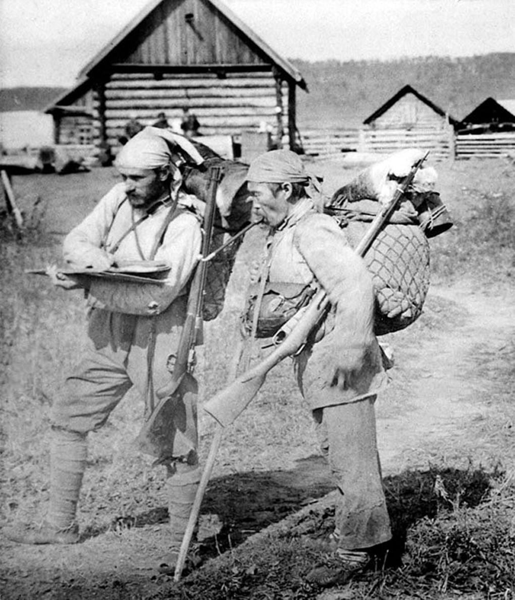 Владимир Арсеньев и Дерсу Узала. Фотография: volnomuvolya.com