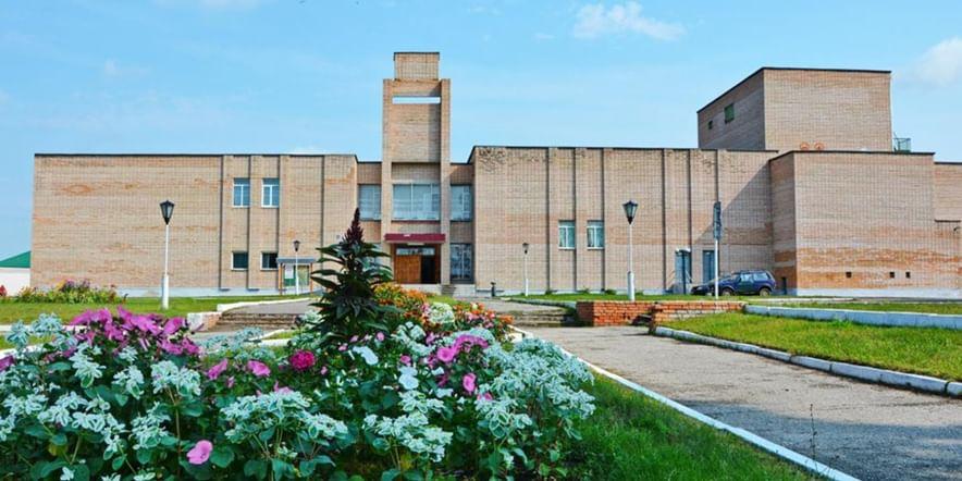 Основное изображение для учреждения Кадомский районный дом культуры
