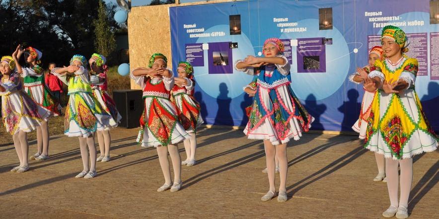 Основное изображение для учреждения Школьненский поселковый дом культуры
