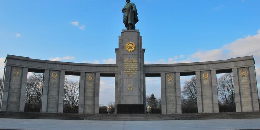 Основное изображение обзора объекта "Мемориал павшим советским воинам в Тиргартене в Берлине"