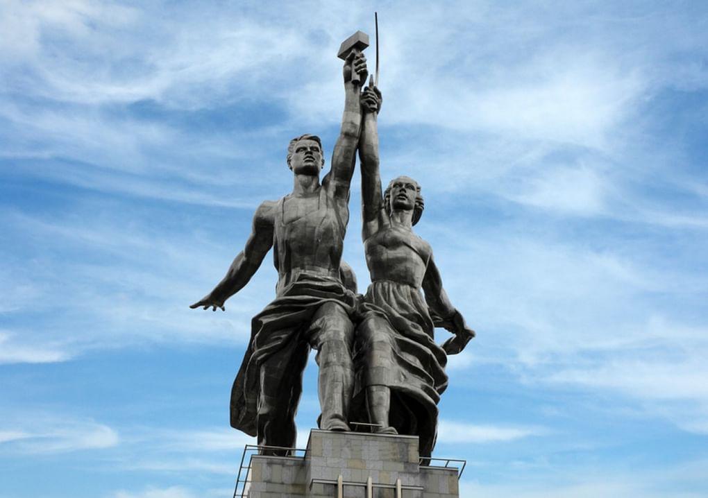 «Рабочий и колхозница». Фотография: dreamstime.com