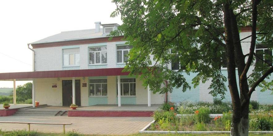 Основное изображение для учреждения Мазикинский сельский дом культуры