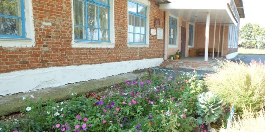 Основное изображение для учреждения Чаплянский сельский клуб