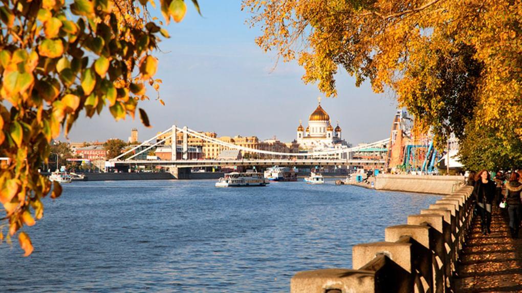 Крымский мост в Москве. Фотография: Николай Винокуров / Фотобанк Лори