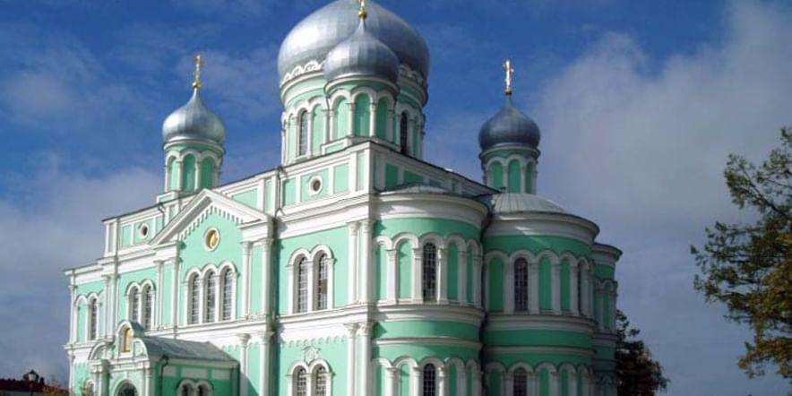 Основное изображение обзора объекта "Собор Троицы Живоначальной в Троицком Серафимо-Дивеевском монастыре в Нижегородской области"