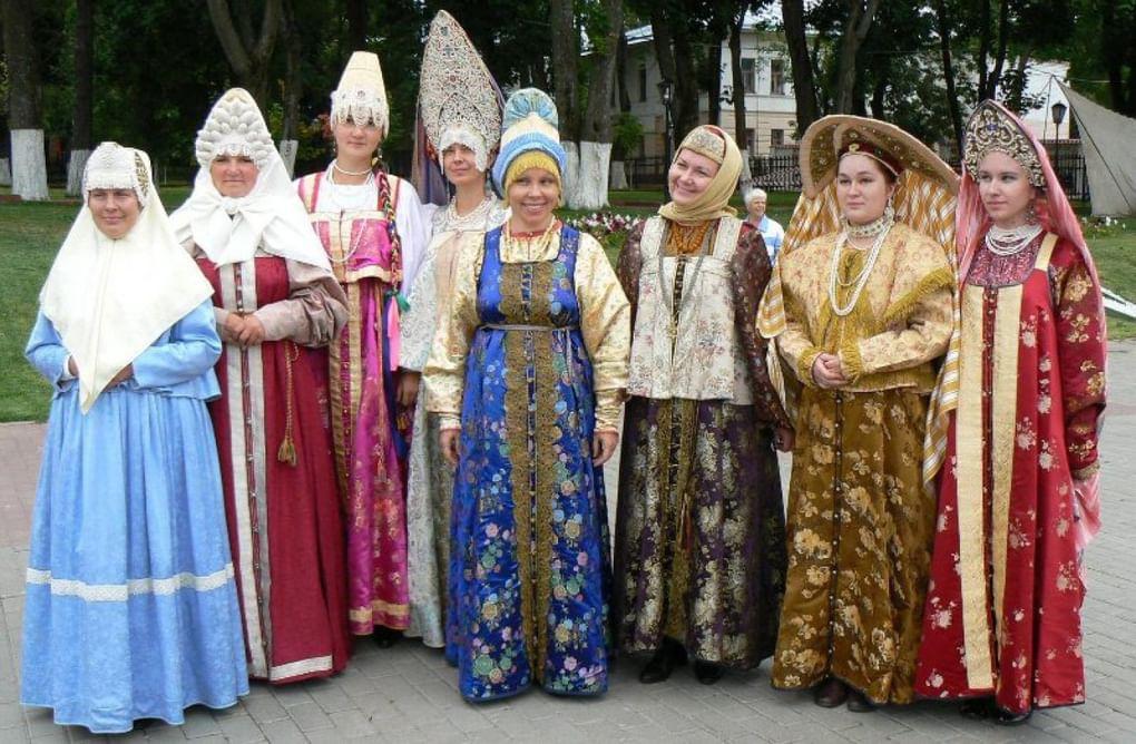 Воссозданные праздничные сарафаны