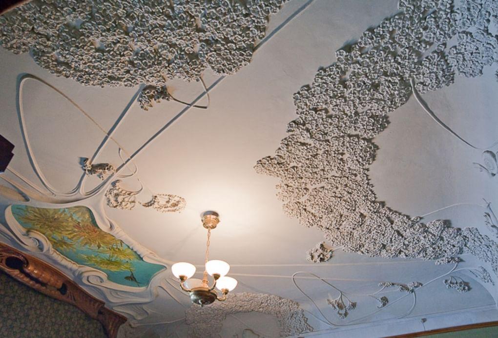Декор потолка в особняке С.П. Рябушинского в Москве