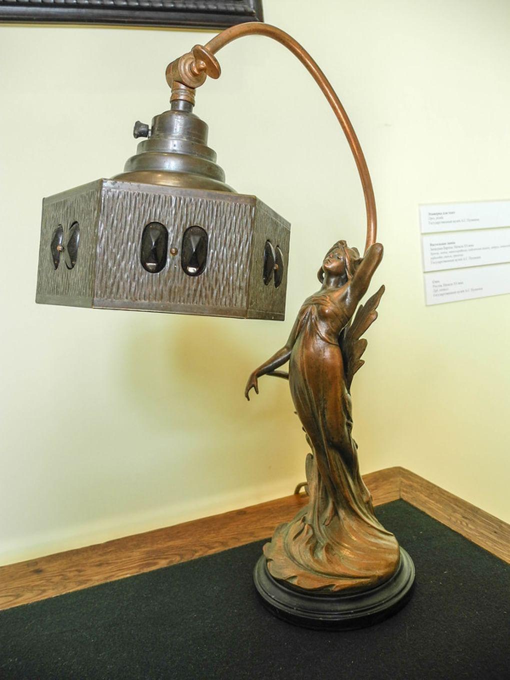 Настольная лампа. Особняк А. Курлиной, Самара