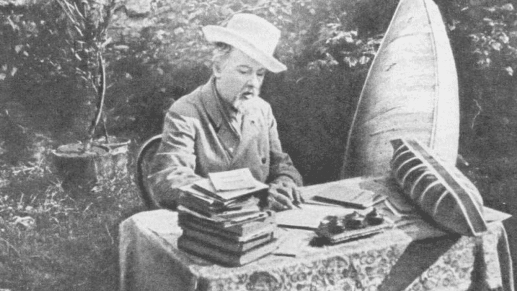 Константин Циолковский во время работы. Фотография: wikimedia.org