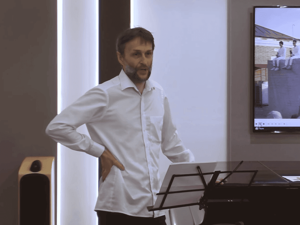 Композитор Александр Маноцков в эпизоде авторского цикла встреч «Нелекторий «Петя и волки» (2018)