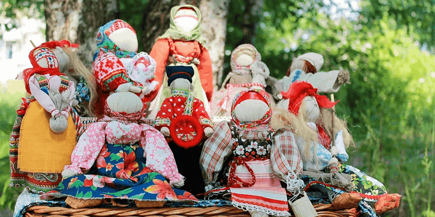 Основное изображение для события Мастер-класс «Волшебный мир славянских кукол»