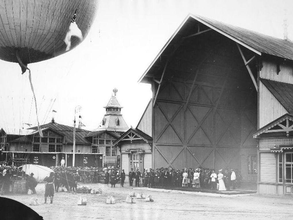 XVI Всероссийская промышленно-художественная выставка в Нижнем Новгороде. Воздухоплавательный парк. Нижний Новгород, 1896 год. Фотография: Максим Дмитриев / Мультимедиа Арт Музей, Москва