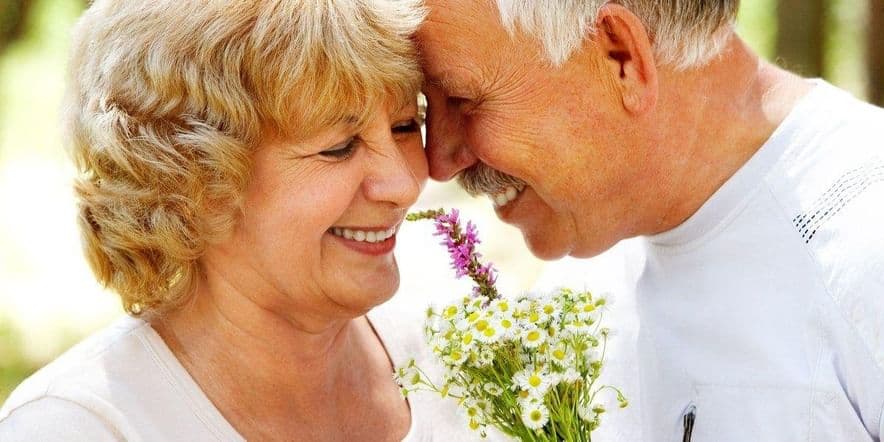 Основное изображение для события Поздравление на дому супружеских пар, проживших вместе 50 и более лет