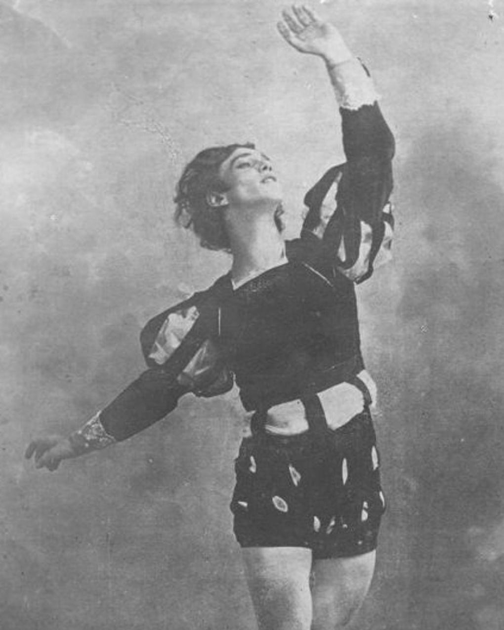 Вацлав Нижинский в роли Альберта в балете Михаила Фокина «Жизель». Париж, Франция, 1910 год. Фотография: Берт Август / Санкт-Петербургский государственный музей театрального и музыкального искусства, Санкт-Петербург