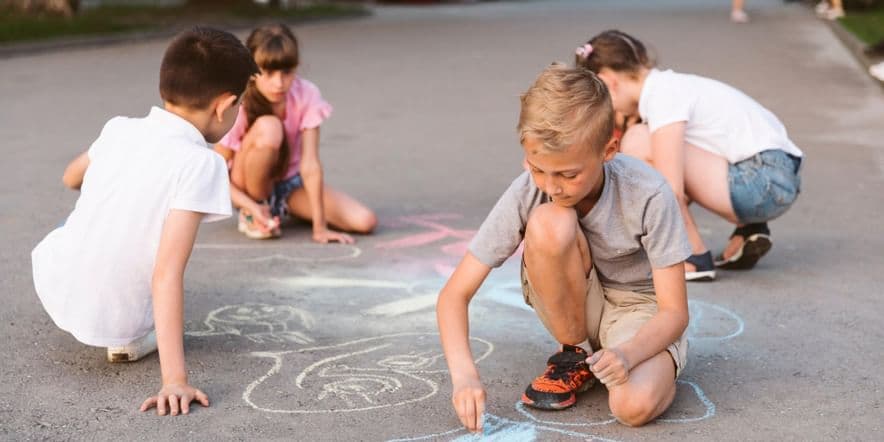 Основное изображение для события Конкурс детских рисунков на асфальте «Мое счастливое детство»