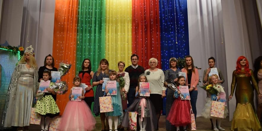Основное изображение для события Онлайн конкурс детского и семейного творчества «Мисс Дюймовочка–2022».