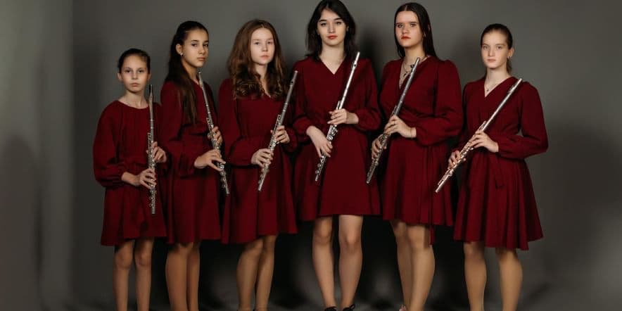 Основное изображение для события Сольный концерт выпускницы класса духовых инструментов Ольги Ворониной (флейта).