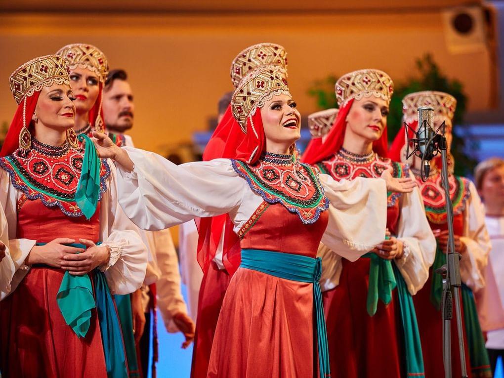 Государственный академический русский народный хор им. М.Е. Пятницкого. Фотография: <a href="https://pyatnitsky.ru/ru-media/ru-foto/" target="_blank" rel="noopener">pyatnitsky.ru</a>