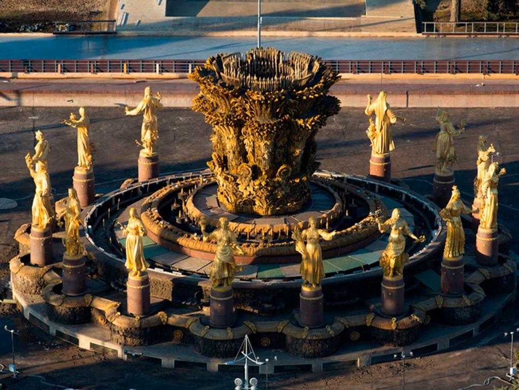 Фонтан «Дружба народов», Москва. 2014 год. Фотография: Николай Винокуров / фотобанк «Лори»