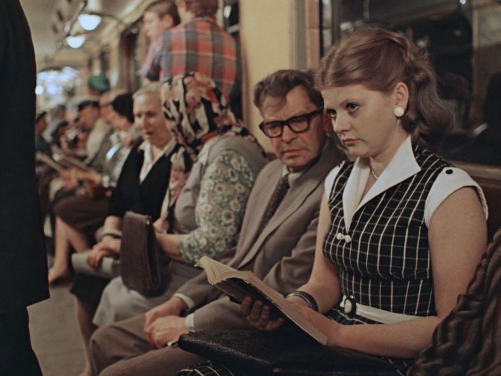 Кадр из художественного фильма Владимира Меньшова «Москва слезам не верит» (1979)