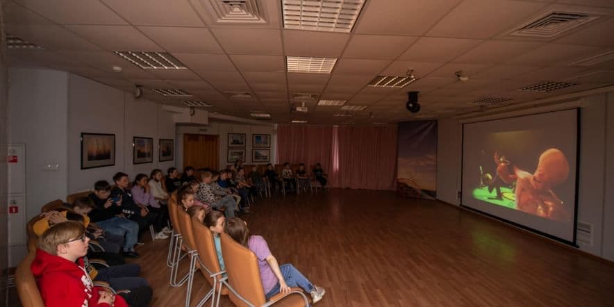 Основное изображение для события Кинопрограмма ко Дню славянской письменности и культуры в музейном кинотеатре «Сияние»