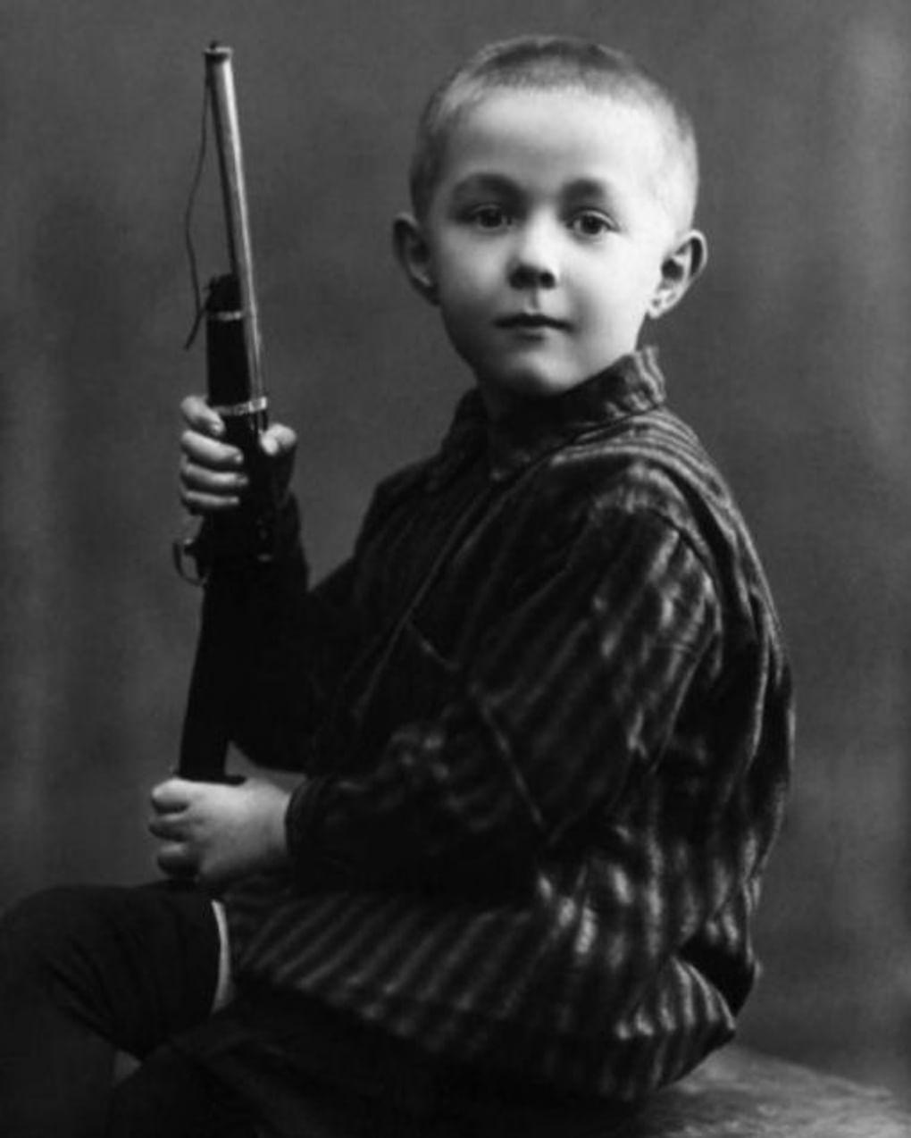 Александр Солженицын в детстве. 1925. Фотография: bbc.com