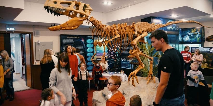 Основное изображение для события День динозавров в Вятском палеонтологическом