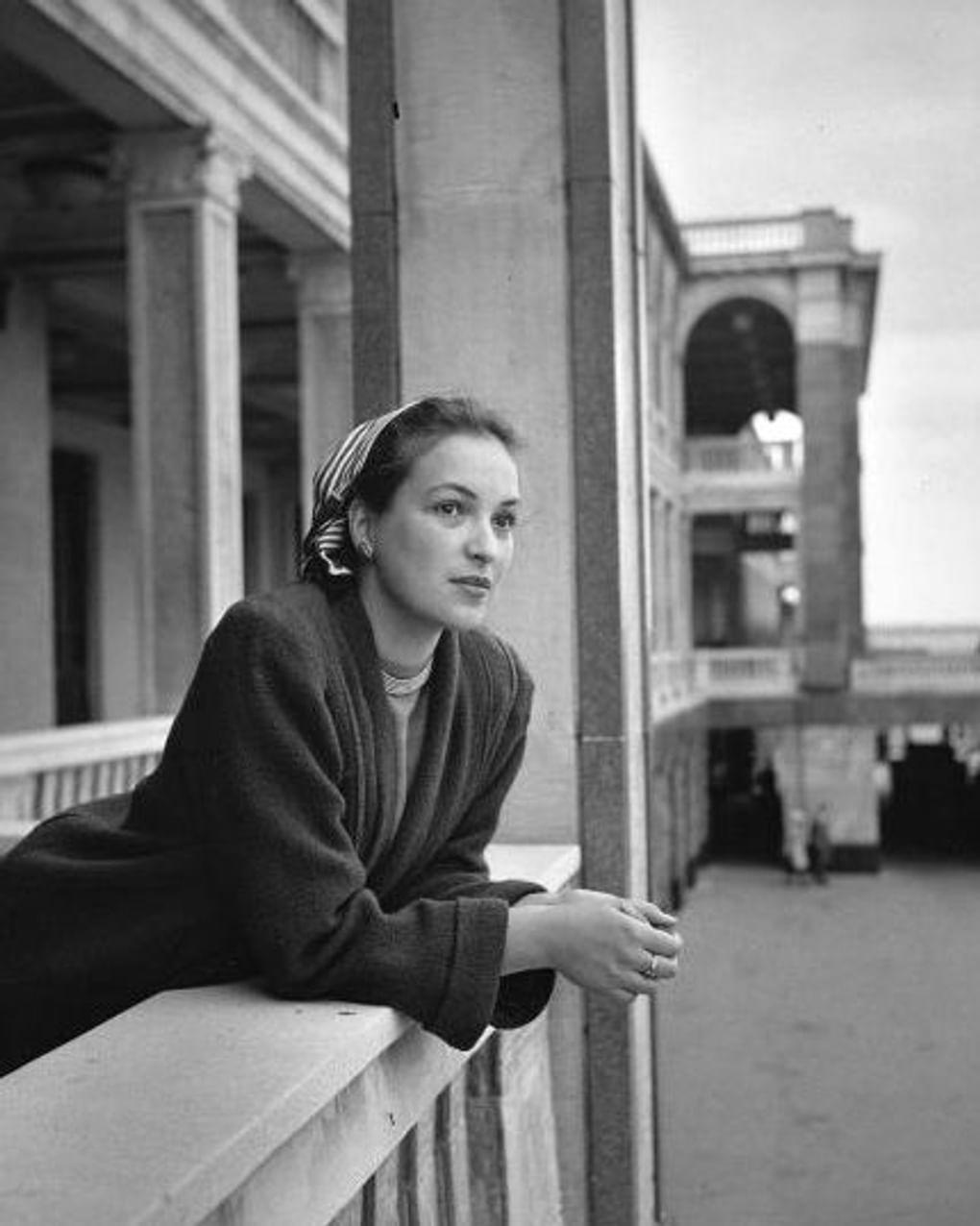Актриса Клара Лучко. Москва, 1950-е годы. Фотография: Евгений Умнов / Мультимедиа Арт Музей, Москва