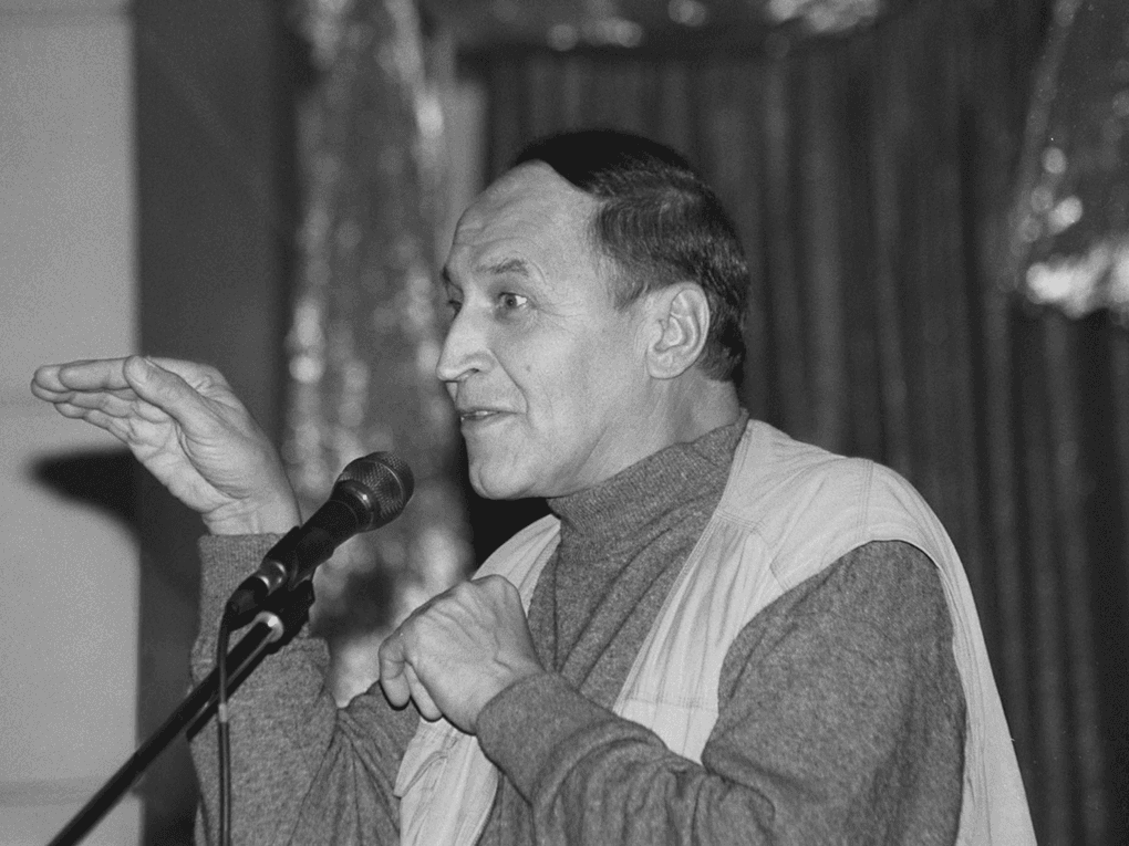 Ведущий телепередачи «В мире животных» Николай Дроздов. 1997. Фотография: Виктор Клюшкин / ТАСС