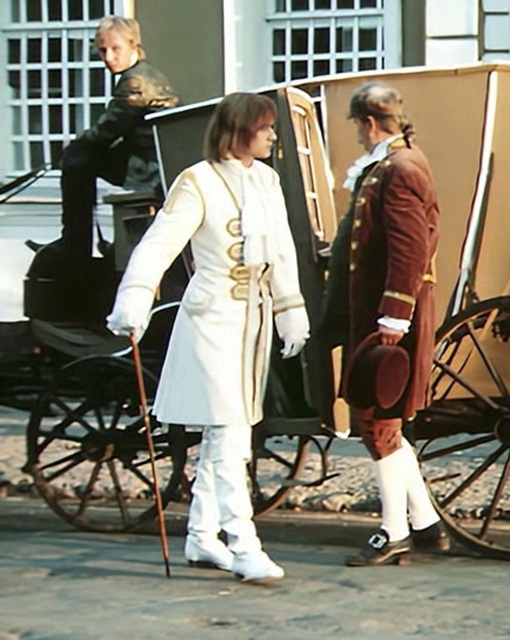 Кадр из многосерийного художественного фильма Светланы Дружининой «Гардемарины, вперед!» (1987)