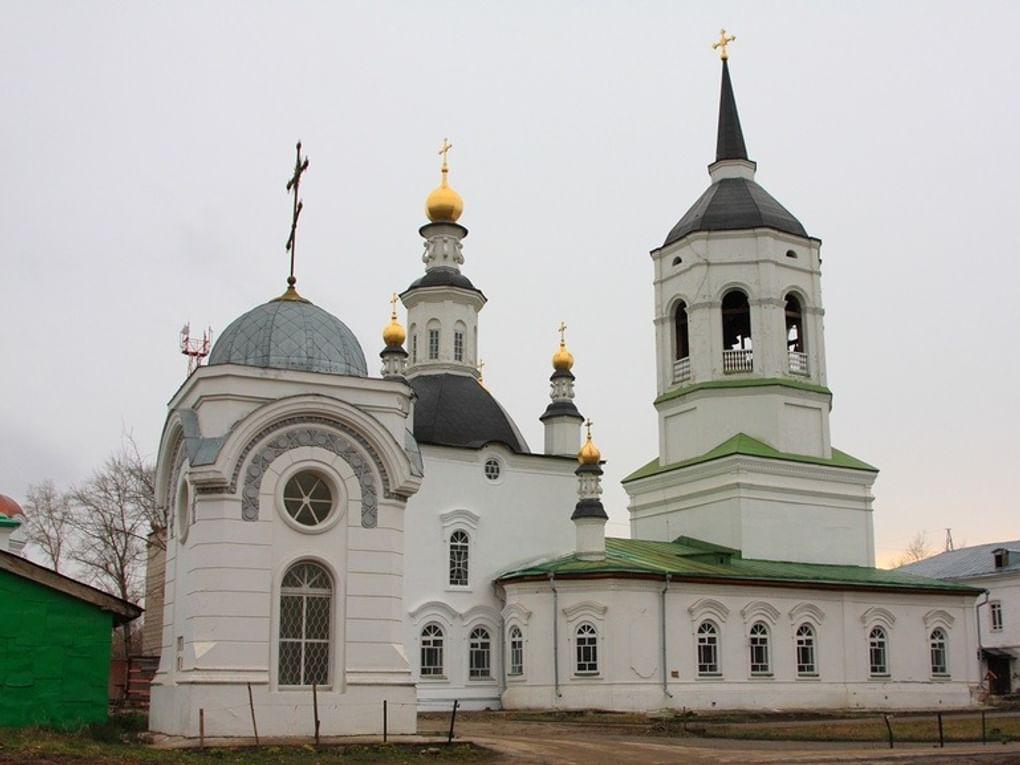 Богородице-Алексиевский мужской монастырь, Казанский собор и Часовня Святого Феодора Томского. Томск. Фотография: Андрей Николаев / фотобанк «Лори»