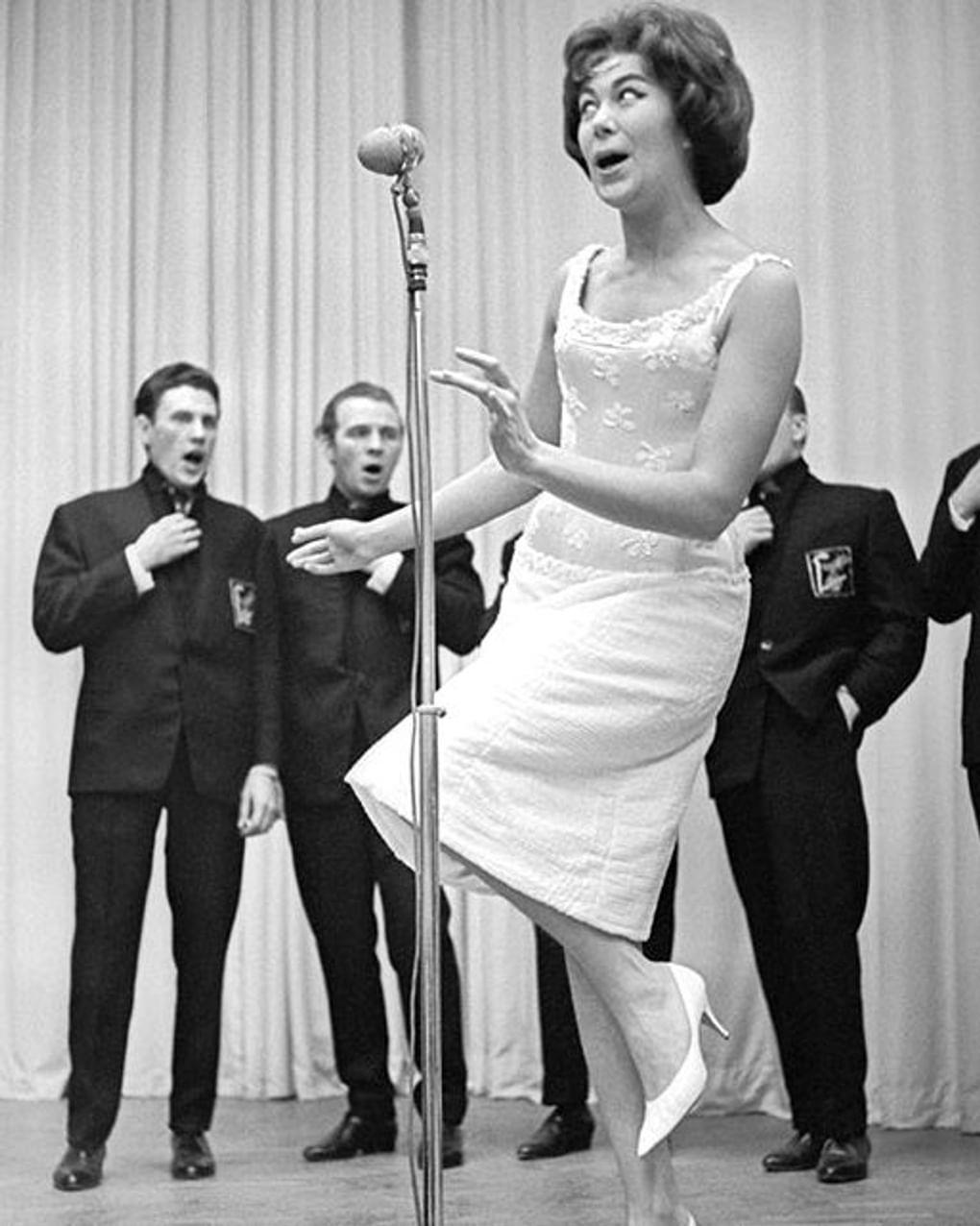 Певица Эдита Пьеха.  Москва, 1965 год. Фотография: Юрий Абрамочкин / russiainphoto.ru