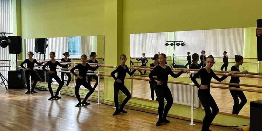 Основное изображение для события Открытый урок учащихся 6 класс Б по народно-сценическому танцу.