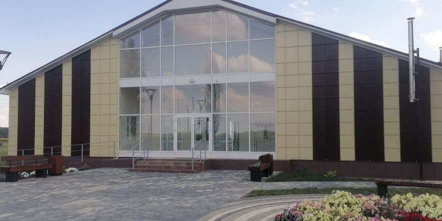 Основное изображение для учреждения Новопокровский сельский дом культуры