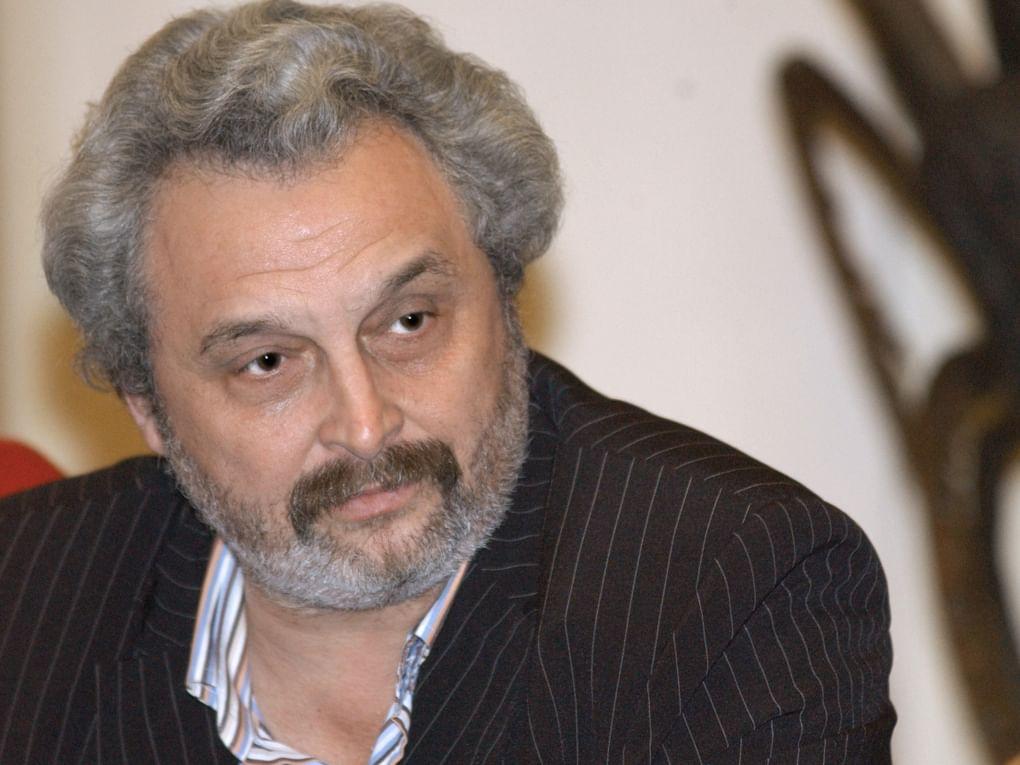 Оперный режиссер Юрий Александров во время пресс-конференции перед началом генерального прогона своего спектакля «Любовный напиток». Театр «Санктъ-Петербургъ Опера», Санкт-Петербург, 2007 год. Фотография: Юрий Белинский / ИТАР-ТАСС