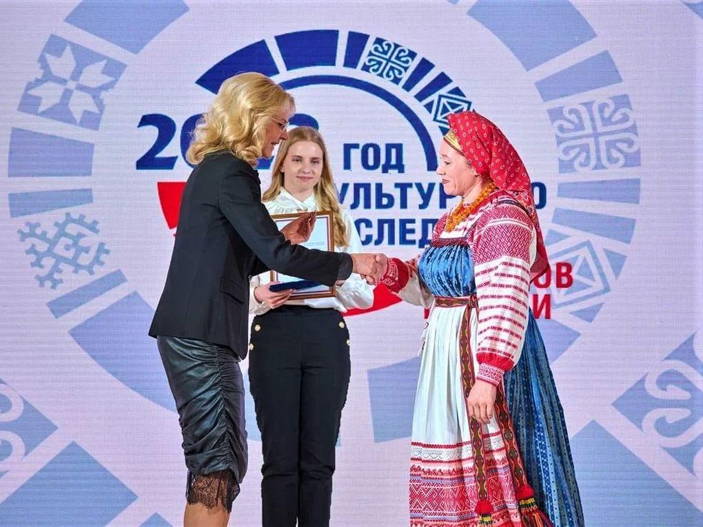 Заместитель Председателя Правительства Татьяна Голикова. Итоговое заседание организационного комитета по подготовке и проведению Года культурного наследия народов России. Фотография: <a href="https://culture.gov.ru/press/news/pravitelstvo_rossiyskoy_federatsii_uchredilo_granty_v_sfere_narodnogo_tvorchestva/" target="_blank" rel="noopener">culture.gov.ru</a>
