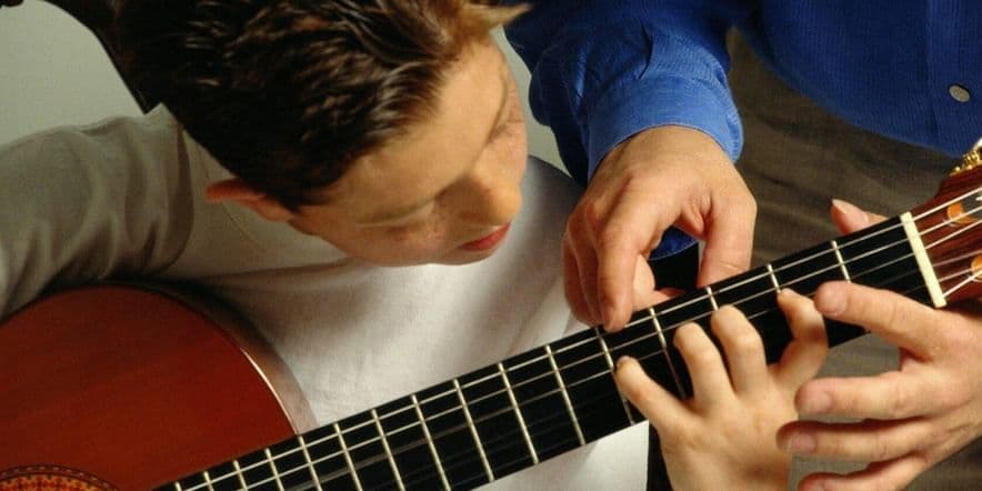 Основное изображение для события «Аккорды… Аккорды…» обучение на гитаре