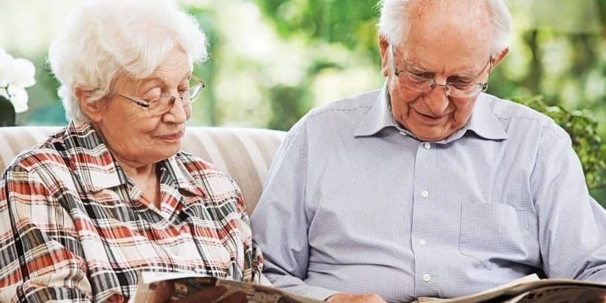 Основное изображение для события «Читаем вместе» чтение с пожилыми
