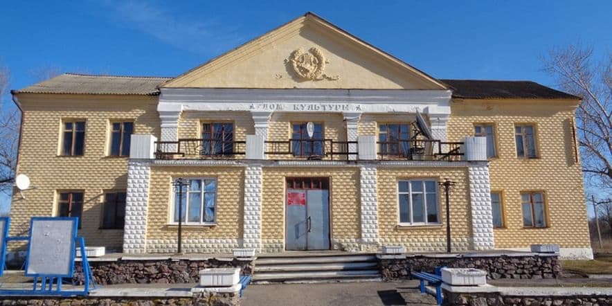 Основное изображение для учреждения Красноселовский сельский дом культуры