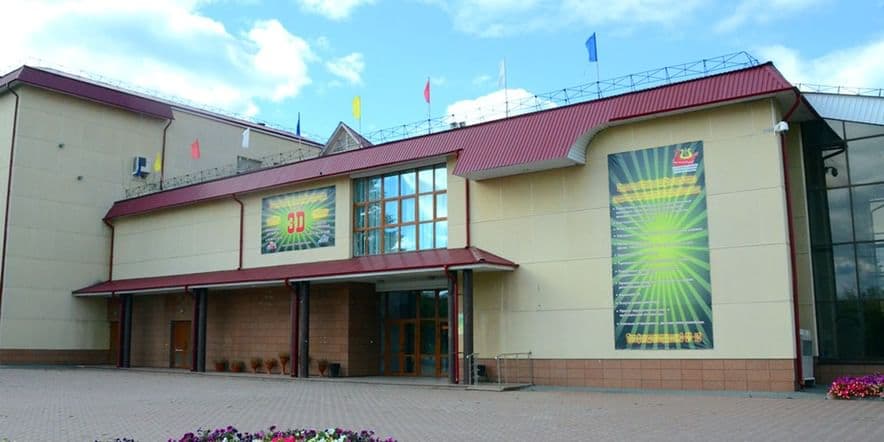 Основное изображение для учреждения Упоровский районный дом культуры