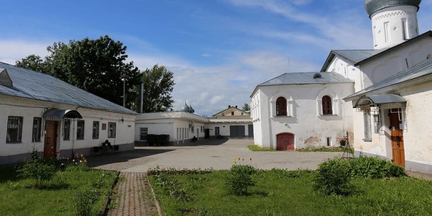 Основное изображение для учреждения Новгородский областной дом народного творчества