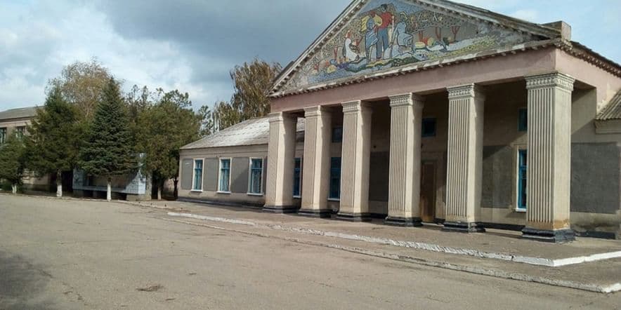 Основное изображение для учреждения Медведевский Дом культуры