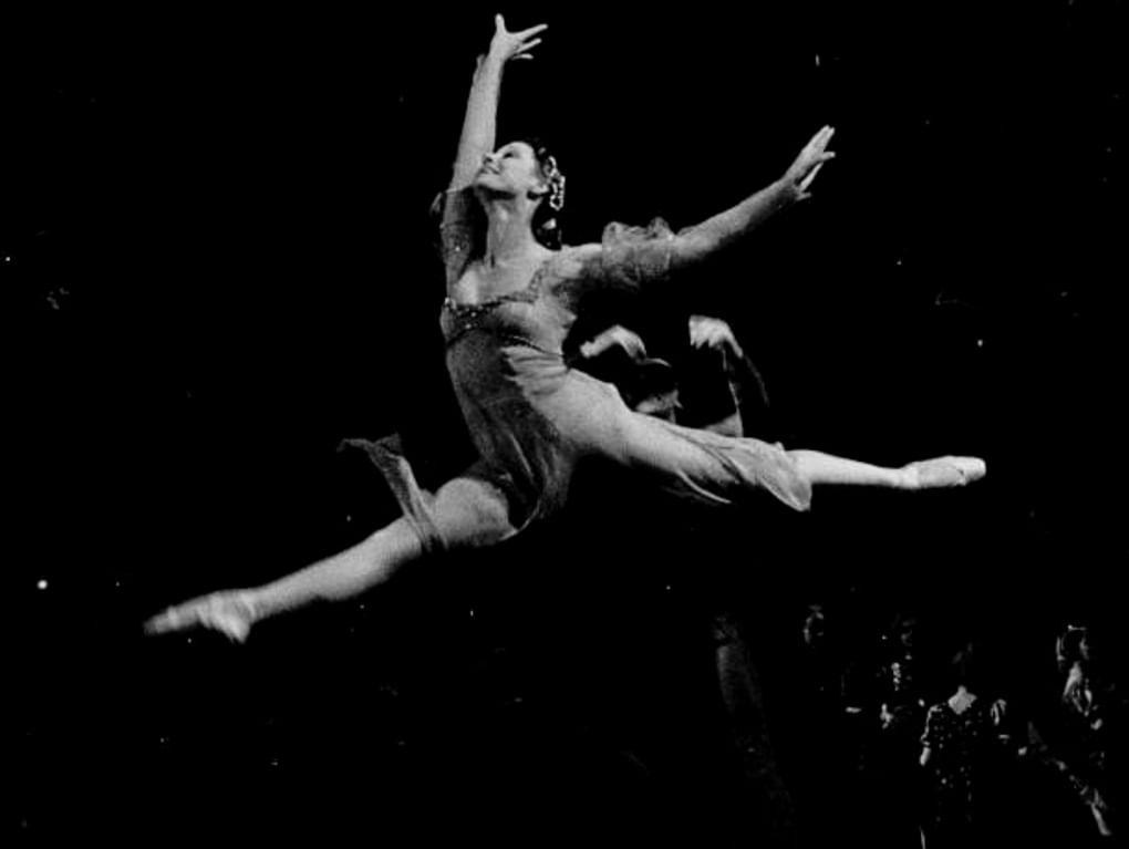 Майя Плисецкая в роли Джульетты в балете Сергея Прокофьева «Ромео и Джульетта». Государственный академический Большой театр СССР, Москва, 1962 год. Фотография: Государственный центральный театральный музей имени А.А. Бахрушина, Москва