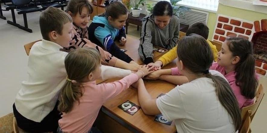 Основное изображение для события Беседа «Дети без прав — Россия без будущего»