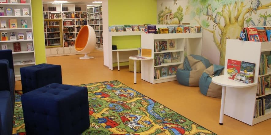 Основное изображение для учреждения Библиотека-филиал № 6 — Центр семейного чтения и досуга г. Севастополя